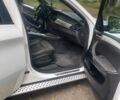 Белый БМВ Х6, объемом двигателя 3 л и пробегом 230 тыс. км за 23500 $, фото 13 на Automoto.ua