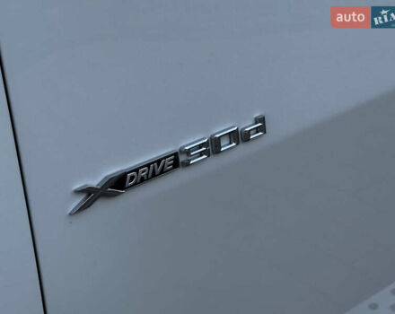 Белый БМВ Х6, объемом двигателя 3 л и пробегом 200 тыс. км за 22800 $, фото 11 на Automoto.ua