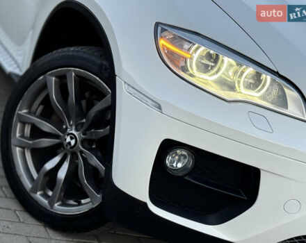 Белый БМВ Х6, объемом двигателя 3 л и пробегом 200 тыс. км за 22800 $, фото 29 на Automoto.ua