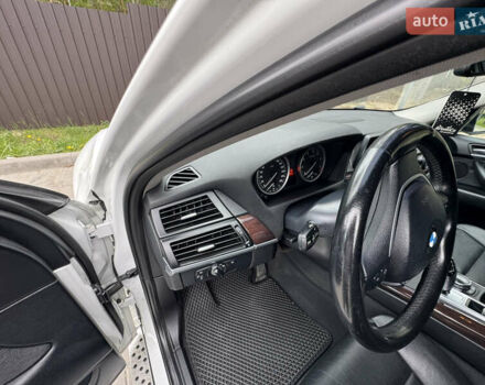 БМВ Х6 2012 в Киеве на Automoto.ua Белый БМВ Х6, объемом двигателя 2.98 л и пробегом 155 тыс. км за 17000 $, фото 45 на Automoto.ua