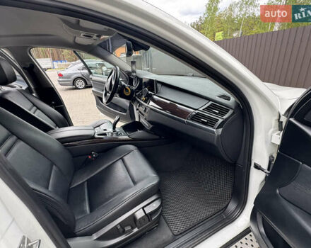 БМВ Х6 2012 в Киеве на Automoto.ua Белый БМВ Х6, объемом двигателя 2.98 л и пробегом 155 тыс. км за 17000 $, фото 36 на Automoto.ua