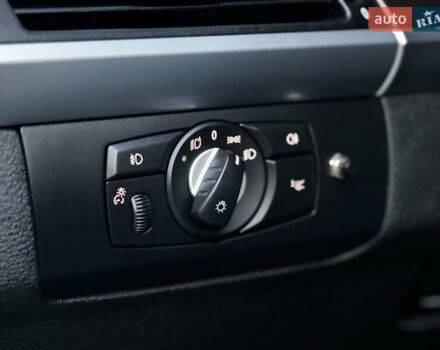 Белый БМВ Х6, объемом двигателя 3 л и пробегом 200 тыс. км за 22800 $, фото 45 на Automoto.ua