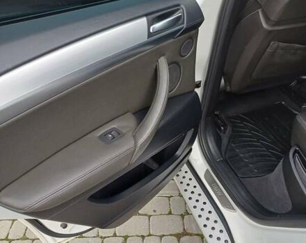 Білий БМВ Х6, об'ємом двигуна 3 л та пробігом 283 тис. км за 25500 $, фото 26 на Automoto.ua