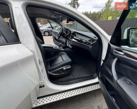 БМВ Х6 2012 в Киеве на Automoto.ua Белый БМВ Х6, объемом двигателя 2.98 л и пробегом 155 тыс. км за 17000 $, фото 33 на Automoto.ua