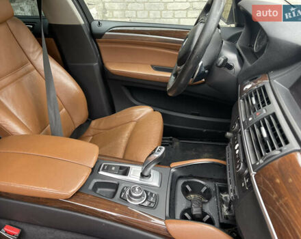 Білий БМВ Х6, об'ємом двигуна 3 л та пробігом 283 тис. км за 8999 $, фото 9 на Automoto.ua