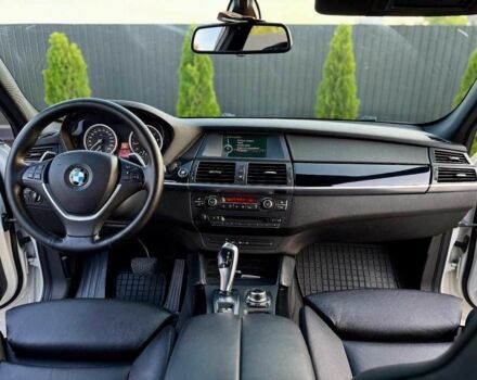 Білий БМВ Х6, об'ємом двигуна 3 л та пробігом 156 тис. км за 18500 $, фото 11 на Automoto.ua