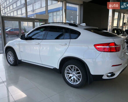 Білий БМВ Х6, об'ємом двигуна 3 л та пробігом 211 тис. км за 21700 $, фото 1 на Automoto.ua