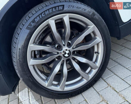 Белый БМВ Х6, объемом двигателя 3 л и пробегом 200 тыс. км за 22800 $, фото 9 на Automoto.ua