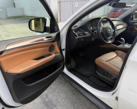Білий БМВ Х6, об'ємом двигуна 3 л та пробігом 130 тис. км за 12950 $, фото 5 на Automoto.ua