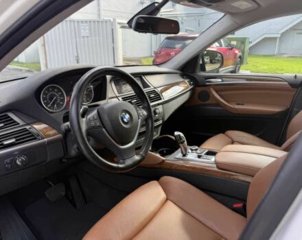 Білий БМВ Х6, об'ємом двигуна 3 л та пробігом 130 тис. км за 12950 $, фото 7 на Automoto.ua