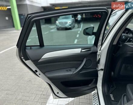 Білий БМВ Х6, об'ємом двигуна 3 л та пробігом 81 тис. км за 21500 $, фото 28 на Automoto.ua