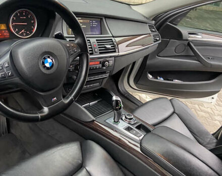 Белый БМВ Х6, объемом двигателя 3 л и пробегом 170 тыс. км за 26500 $, фото 4 на Automoto.ua