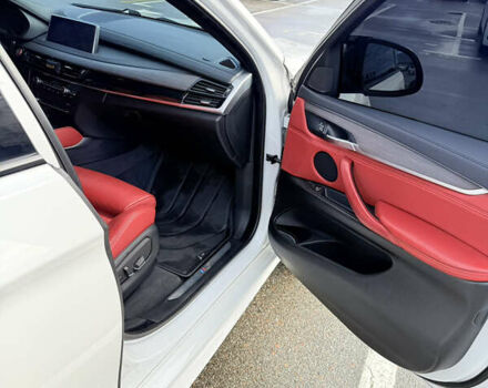 Білий БМВ Х6, об'ємом двигуна 3 л та пробігом 180 тис. км за 32000 $, фото 7 на Automoto.ua