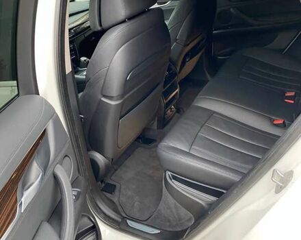 Білий БМВ Х6, об'ємом двигуна 2.99 л та пробігом 137 тис. км за 32500 $, фото 75 на Automoto.ua