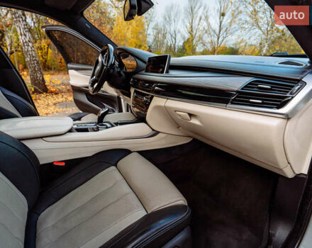 Белый БМВ Х6, объемом двигателя 4.39 л и пробегом 135 тыс. км за 42300 $, фото 27 на Automoto.ua