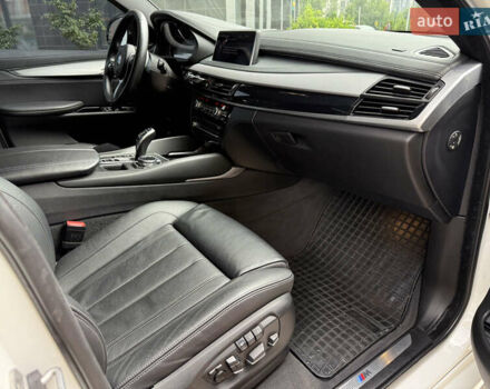 Білий БМВ Х6, об'ємом двигуна 3 л та пробігом 156 тис. км за 27500 $, фото 13 на Automoto.ua