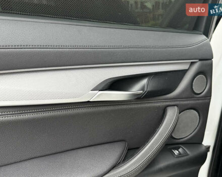 Білий БМВ Х6, об'ємом двигуна 3 л та пробігом 156 тис. км за 27777 $, фото 18 на Automoto.ua