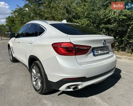 Белый БМВ Х6, объемом двигателя 2.98 л и пробегом 175 тыс. км за 28000 $, фото 5 на Automoto.ua