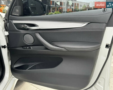 Білий БМВ Х6, об'ємом двигуна 3 л та пробігом 156 тис. км за 27777 $, фото 23 на Automoto.ua