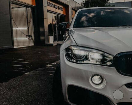 Белый БМВ Х6, объемом двигателя 2.98 л и пробегом 180 тыс. км за 27500 $, фото 9 на Automoto.ua