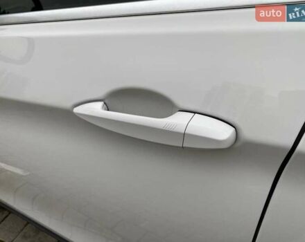 Білий БМВ Х6, об'ємом двигуна 2.99 л та пробігом 137 тис. км за 32500 $, фото 36 на Automoto.ua