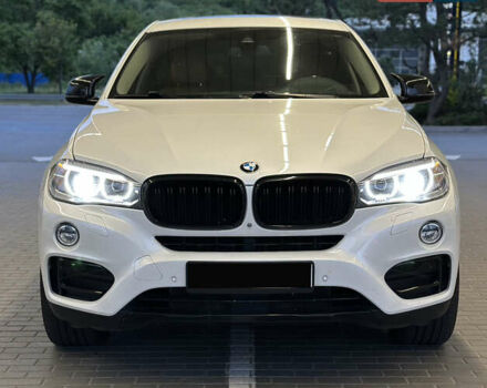 Белый БМВ Х6, объемом двигателя 3 л и пробегом 157 тыс. км за 28000 $, фото 1 на Automoto.ua
