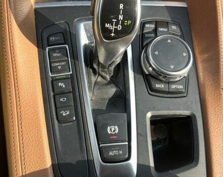 Белый БМВ Х6, объемом двигателя 3 л и пробегом 158 тыс. км за 25000 $, фото 16 на Automoto.ua