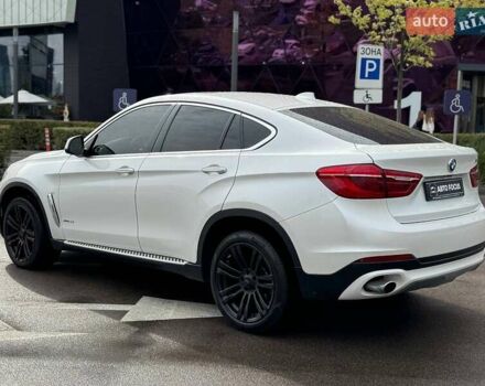 Белый БМВ Х6, объемом двигателя 2.98 л и пробегом 143 тыс. км за 22990 $, фото 4 на Automoto.ua