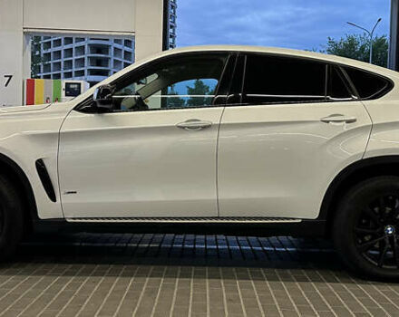 Белый БМВ Х6, объемом двигателя 3 л и пробегом 157 тыс. км за 25999 $, фото 8 на Automoto.ua