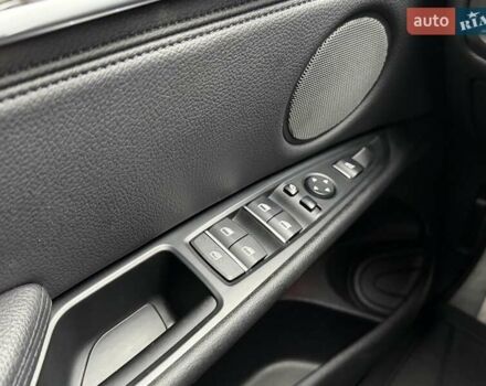 Белый БМВ Х6, объемом двигателя 2.98 л и пробегом 107 тыс. км за 27000 $, фото 29 на Automoto.ua