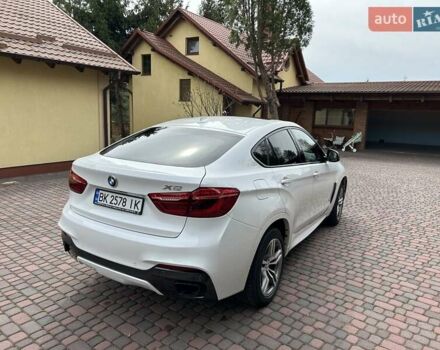 Білий БМВ Х6, об'ємом двигуна 2.98 л та пробігом 95 тис. км за 33500 $, фото 12 на Automoto.ua