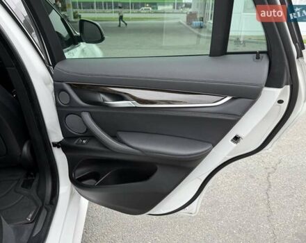 Белый БМВ Х6, объемом двигателя 2.98 л и пробегом 107 тыс. км за 27000 $, фото 20 на Automoto.ua