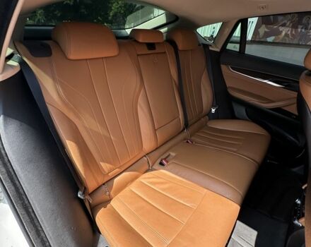 Белый БМВ Х6, объемом двигателя 3 л и пробегом 158 тыс. км за 26500 $, фото 11 на Automoto.ua