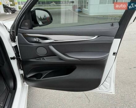 Белый БМВ Х6, объемом двигателя 2.98 л и пробегом 107 тыс. км за 27000 $, фото 18 на Automoto.ua