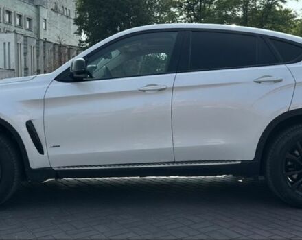 Белый БМВ Х6, объемом двигателя 3 л и пробегом 158 тыс. км за 25000 $, фото 7 на Automoto.ua