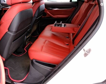 Белый БМВ Х6, объемом двигателя 3 л и пробегом 92 тыс. км за 34900 $, фото 7 на Automoto.ua