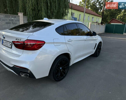 Белый БМВ Х6, объемом двигателя 2.99 л и пробегом 115 тыс. км за 39999 $, фото 4 на Automoto.ua
