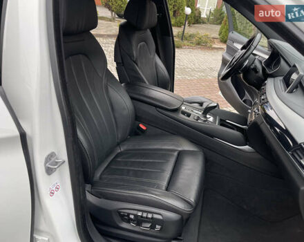 Білий БМВ Х6, об'ємом двигуна 2.99 л та пробігом 214 тис. км за 42000 $, фото 17 на Automoto.ua