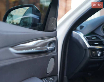 Білий БМВ Х6, об'ємом двигуна 2.99 л та пробігом 141 тис. км за 39600 $, фото 62 на Automoto.ua