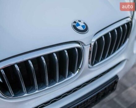 Белый БМВ Х6, объемом двигателя 3 л и пробегом 300 тыс. км за 33549 $, фото 12 на Automoto.ua