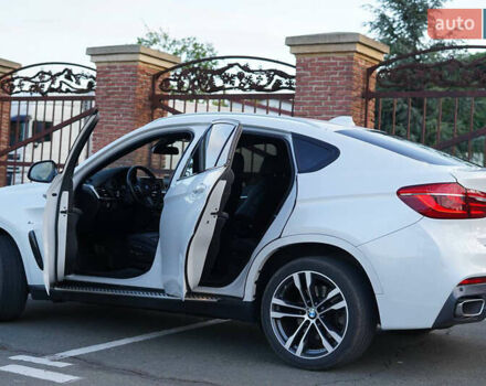 Білий БМВ Х6, об'ємом двигуна 2.99 л та пробігом 141 тис. км за 39600 $, фото 105 на Automoto.ua