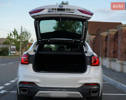 Білий БМВ Х6, об'ємом двигуна 2.99 л та пробігом 141 тис. км за 38900 $, фото 97 на Automoto.ua
