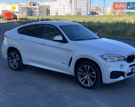 Белый БМВ Х6, объемом двигателя 3 л и пробегом 100 тыс. км за 44950 $, фото 6 на Automoto.ua