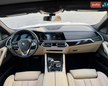 Белый БМВ Х6, объемом двигателя 3 л и пробегом 105 тыс. км за 58000 $, фото 11 на Automoto.ua