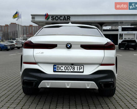 Белый БМВ Х6, объемом двигателя 2.99 л и пробегом 166 тыс. км за 72000 $, фото 6 на Automoto.ua