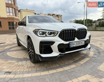 Белый БМВ Х6, объемом двигателя 3 л и пробегом 85 тыс. км за 75500 $, фото 16 на Automoto.ua