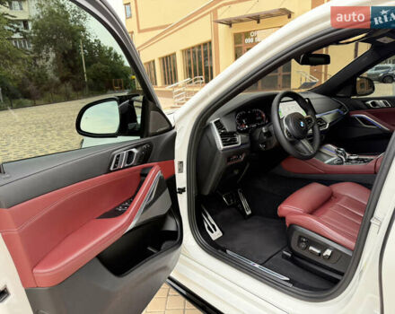 Білий БМВ Х6, об'ємом двигуна 3 л та пробігом 85 тис. км за 71000 $, фото 28 на Automoto.ua