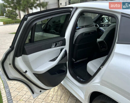 Білий БМВ Х6, об'ємом двигуна 4.39 л та пробігом 1 тис. км за 139000 $, фото 28 на Automoto.ua