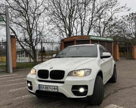 Белый БМВ Х6, объемом двигателя 3 л и пробегом 120 тыс. км за 15000 $, фото 1 на Automoto.ua