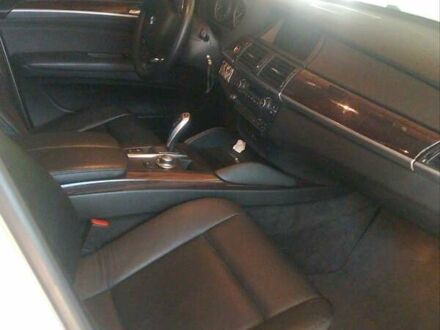 Белый БМВ Х6, объемом двигателя 2.99 л и пробегом 140 тыс. км за 24900 $, фото 1 на Automoto.ua